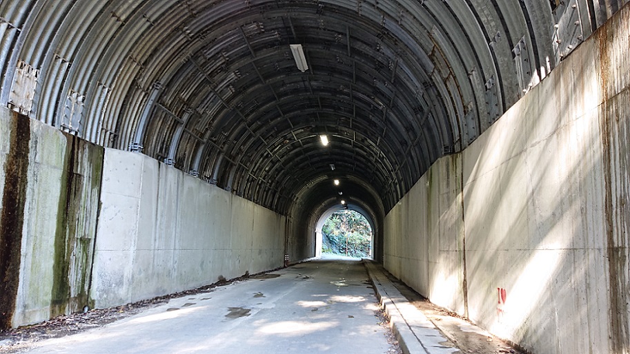 長瀬隧道（横須賀市道）